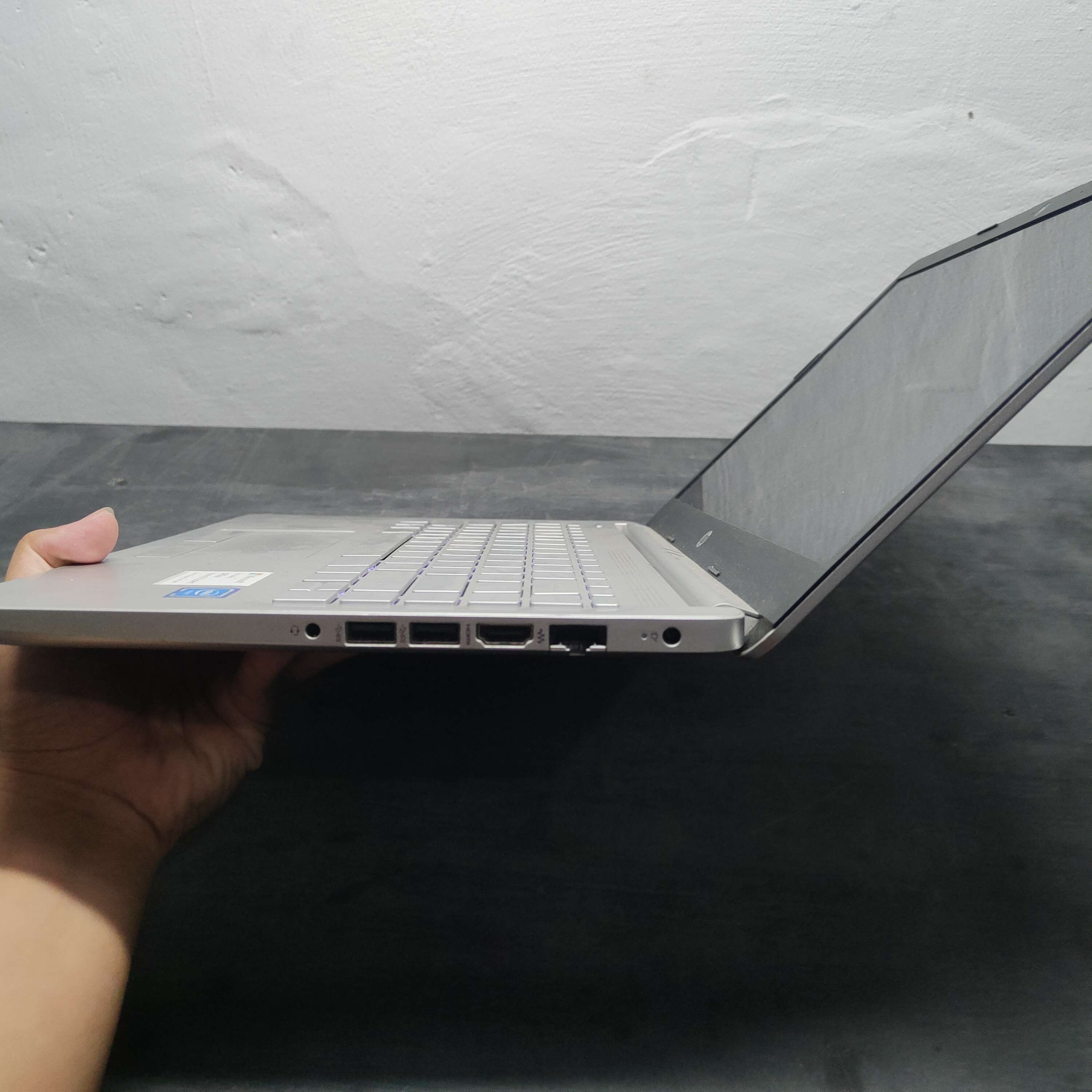 HP 14s-cf Intel Celeron Standard RAM 4GB SSD 256GB