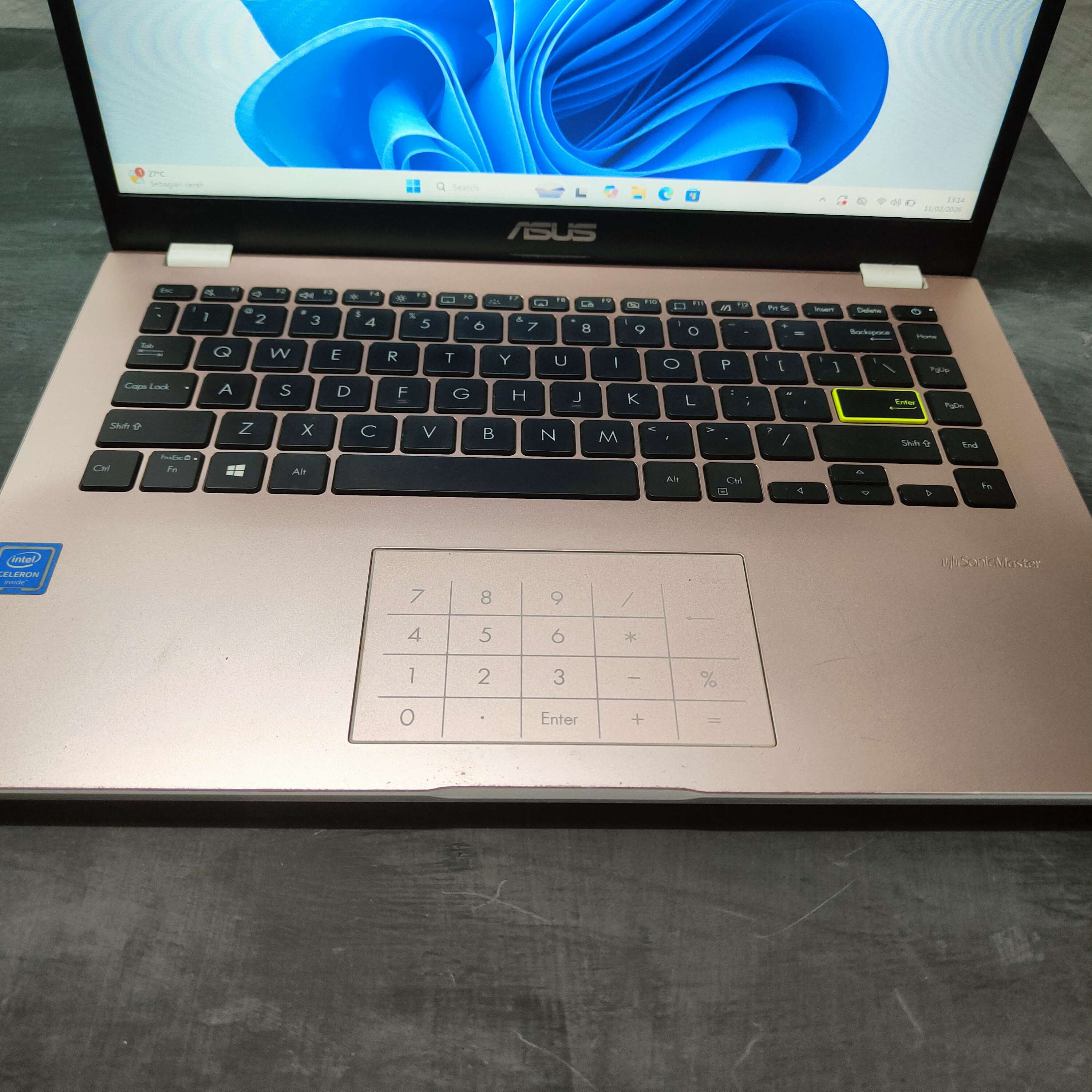 ASUS VIVOBOOK E410M INTEL CELERON N4020 RAM 4GB SSD 256GB 2020 Warna Pink