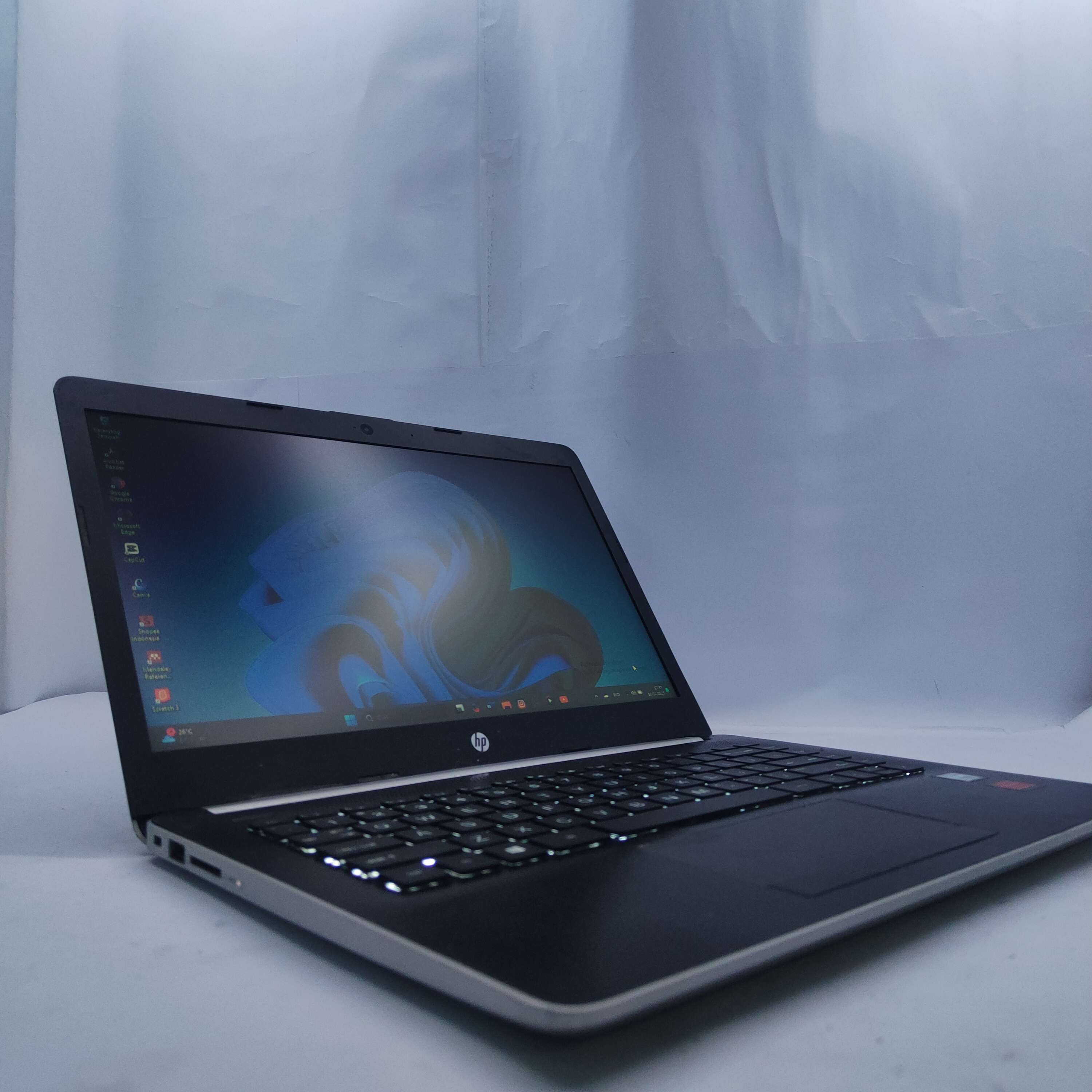 HP 14-CF Double Grafis Radeon R5 16GB RAM