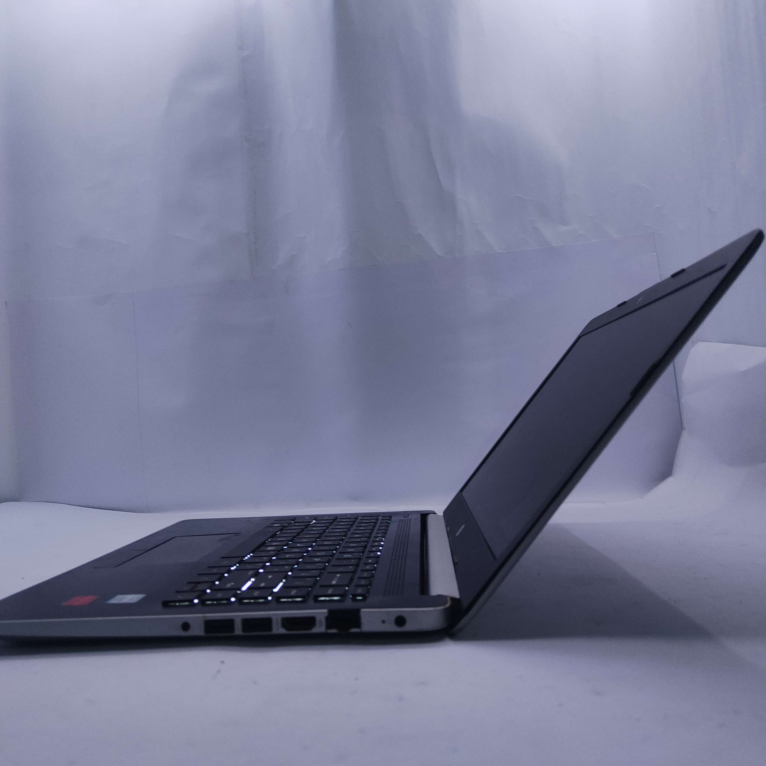 HP 14-CF Double Grafis Radeon R5 16GB RAM