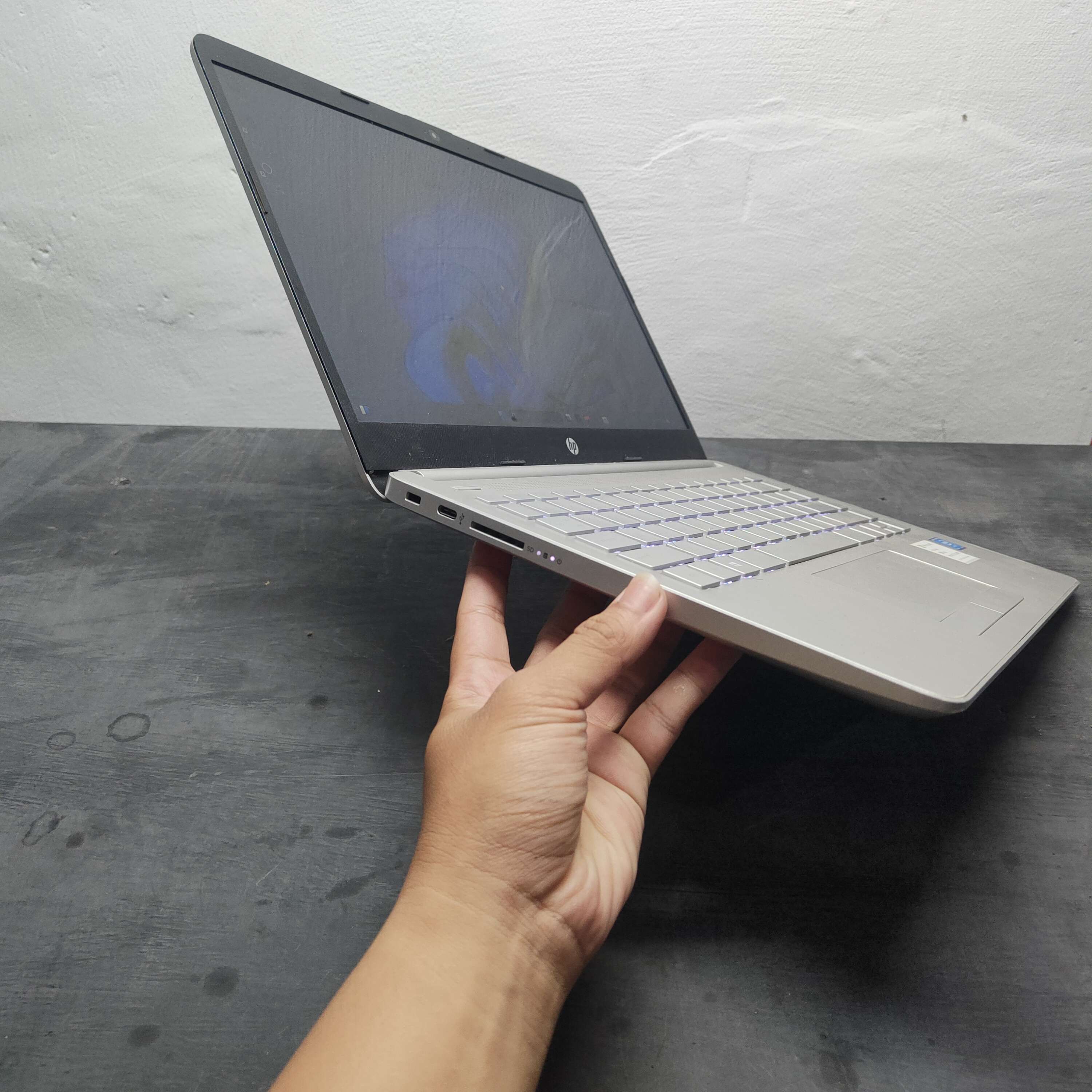 HP 14s-cf Intel Celeron Standard RAM 4GB SSD 256GB