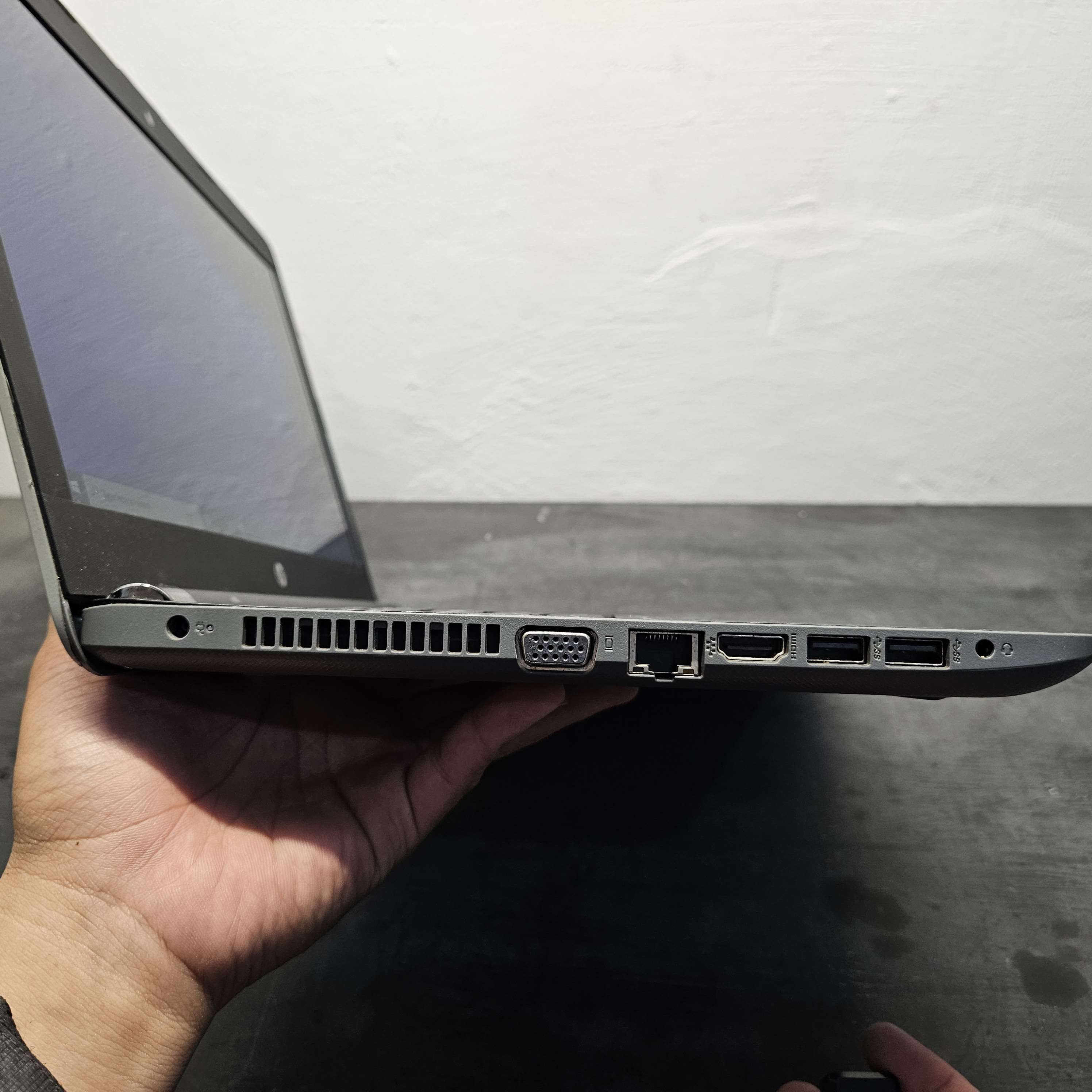 HP 14-BS  RAM 8GB SSD 128GB Celeron