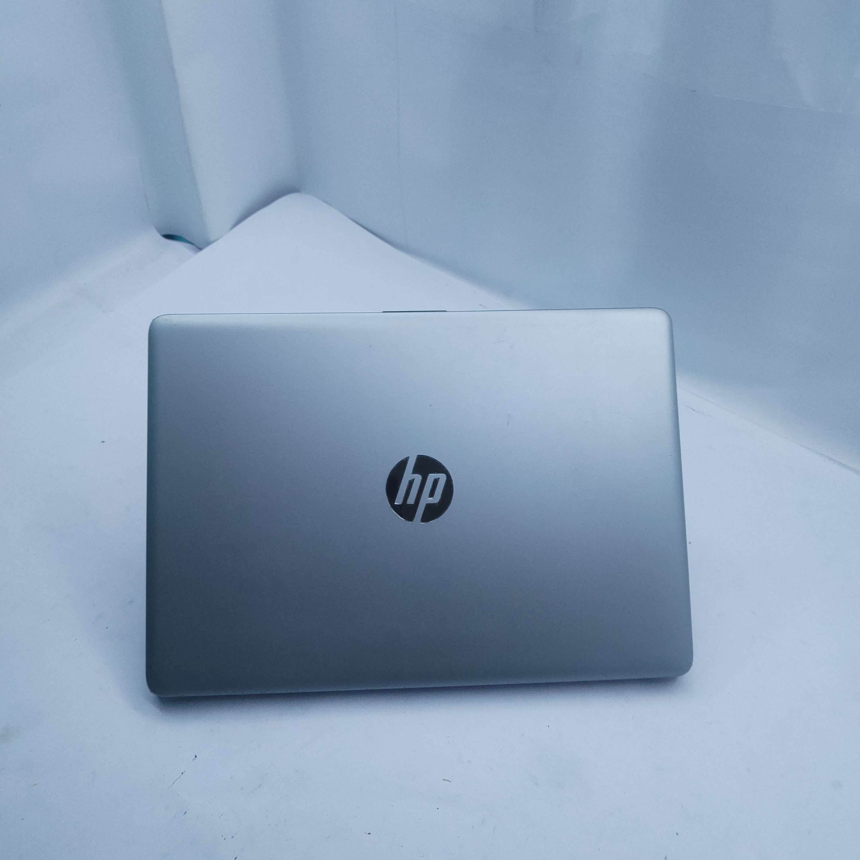 HP 14-CF Double Grafis Radeon R5 16GB RAM