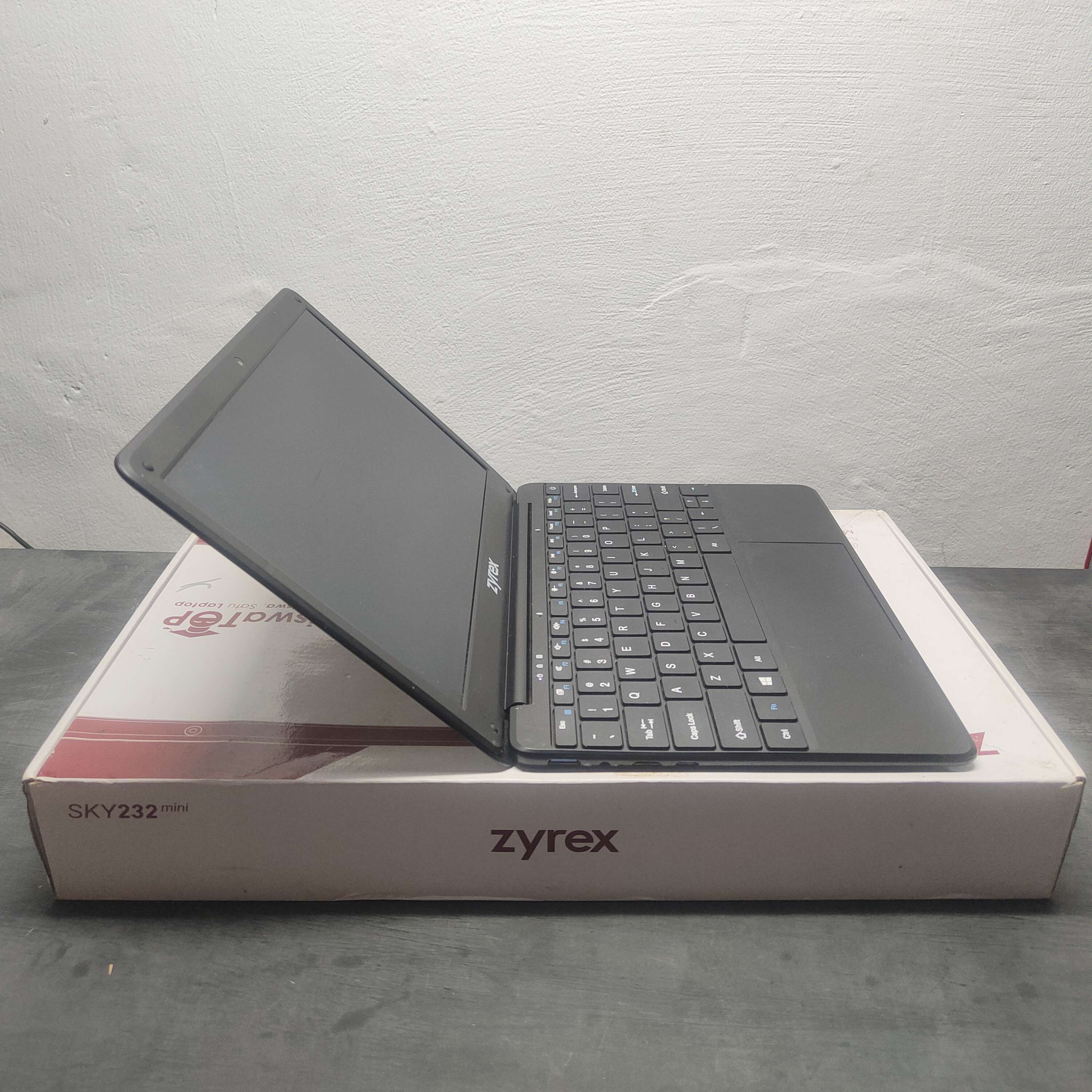 ZYREX SKY 232 FULLSET Intel Celeron N4020 RAM 4GB SSD 128GB